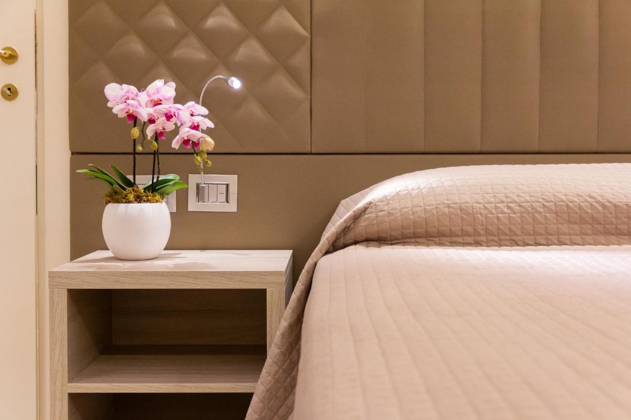 Harry'S Bar Trevi Luxury Apartments - Spagna Рим Екстер'єр фото
