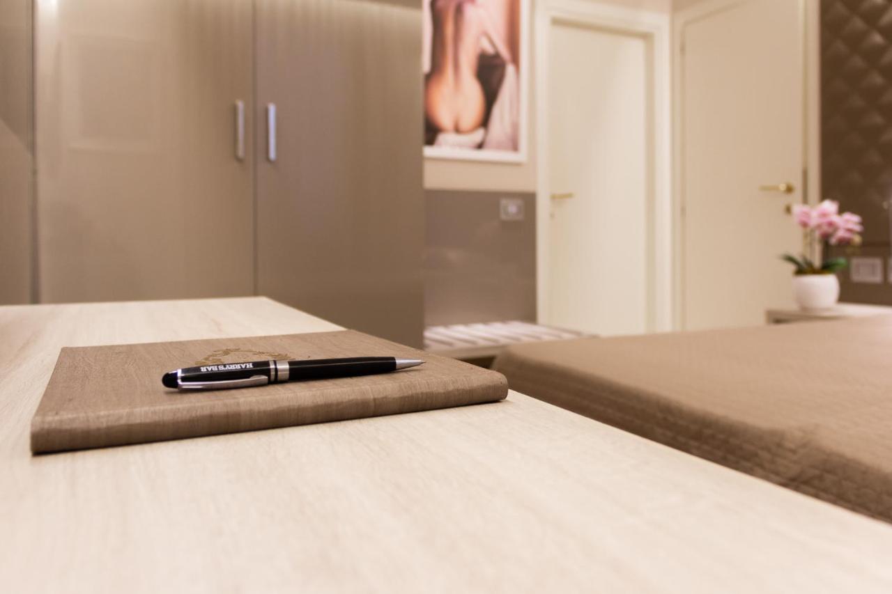 Harry'S Bar Trevi Luxury Apartments - Spagna Рим Екстер'єр фото
