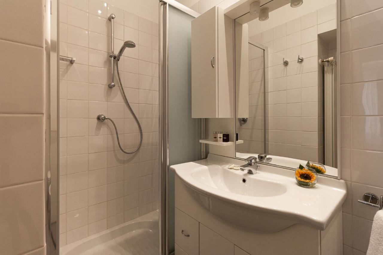 Harry'S Bar Trevi Luxury Apartments - Spagna Рим Екстер'єр фото